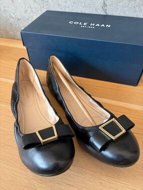 Cole Haan Emory Flats- Black Leather Bow Ballet Flats (10.5, Fits Like 10)